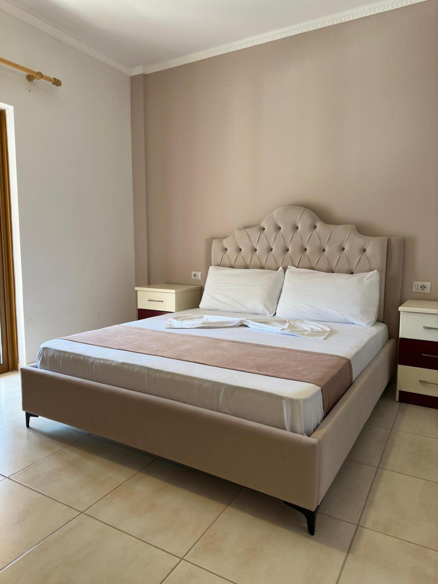 Evelina Ernild Rooms Sarande Ngoại thất bức ảnh