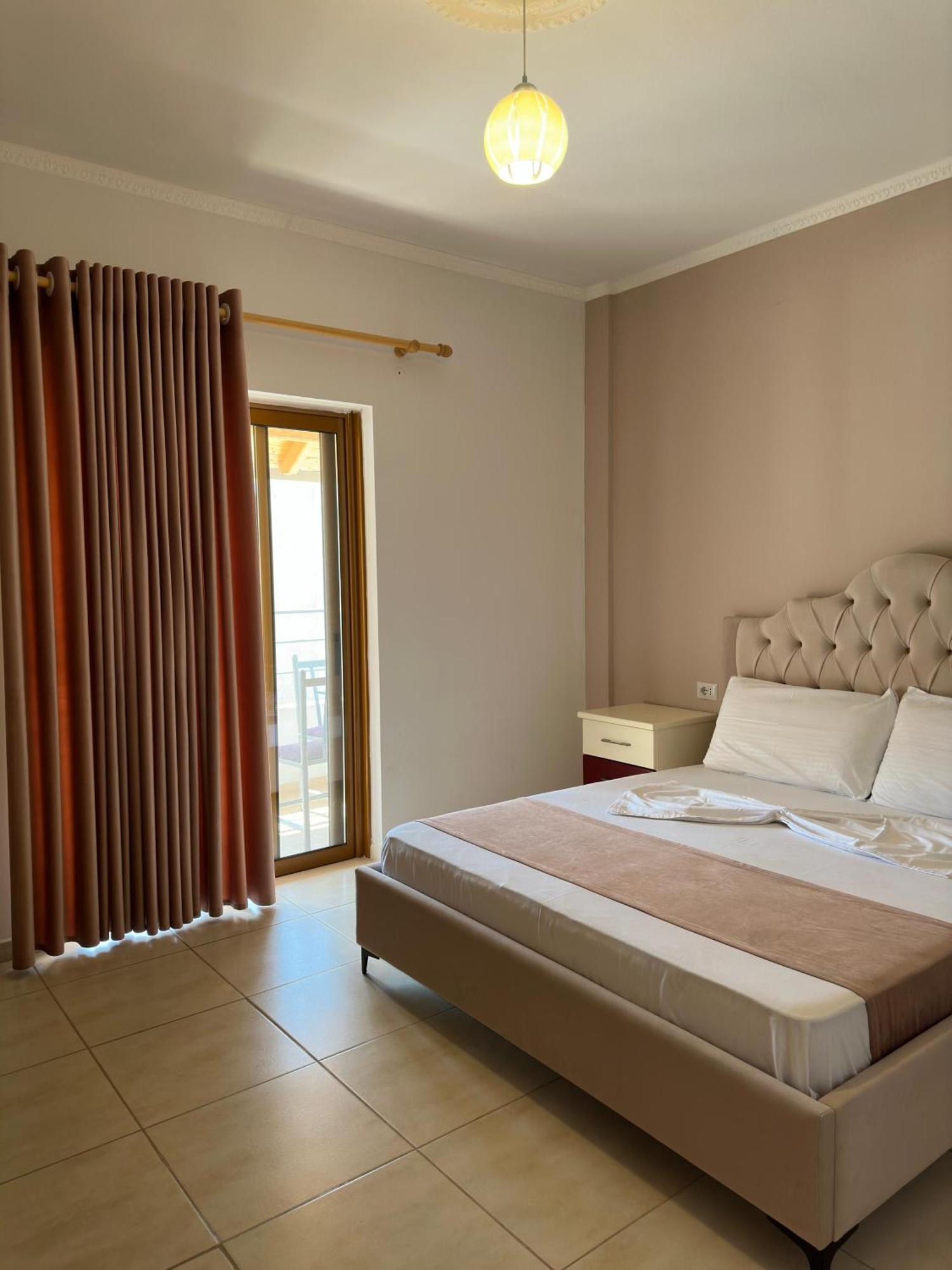 Evelina Ernild Rooms Sarande Ngoại thất bức ảnh