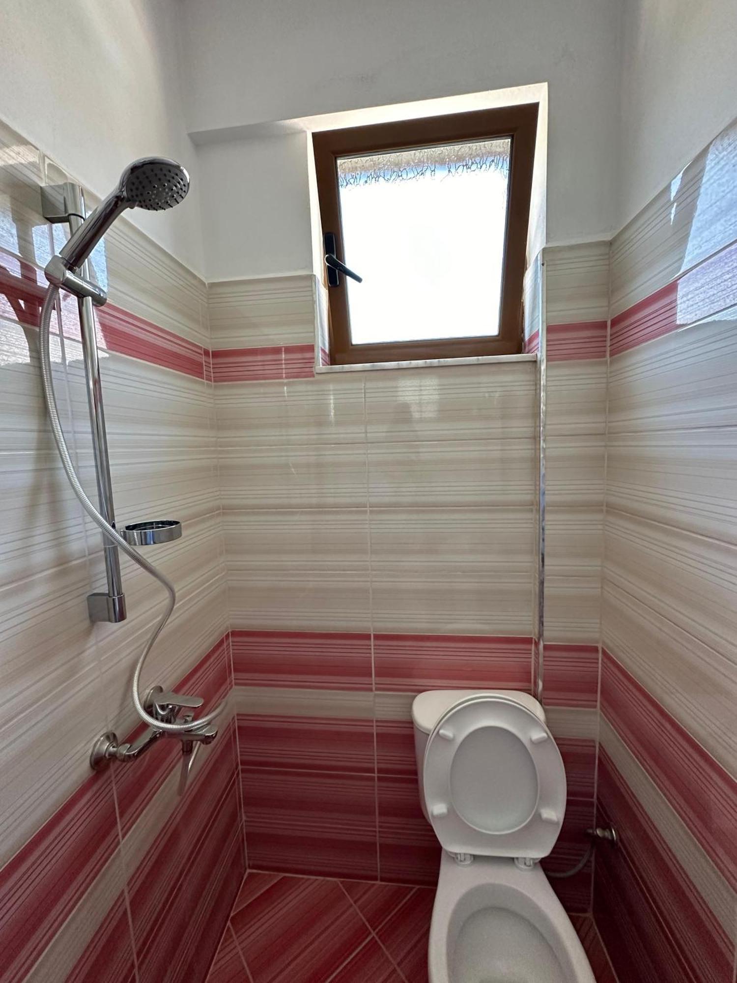 Evelina Ernild Rooms Sarande Ngoại thất bức ảnh